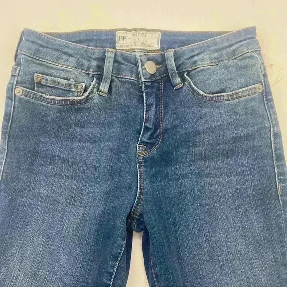 NWT Free People Women’s Raw Hem Cropped Jeans Blue Size 25 - Picture 6 of 12